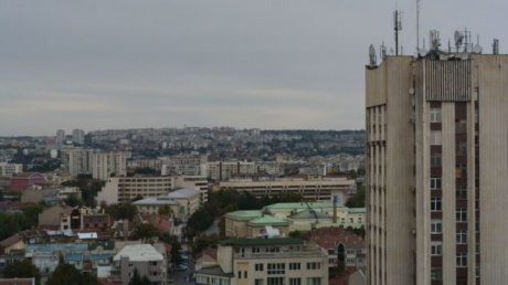 Пазарът на имоти в България забавя темповете през първото полугодие  pic